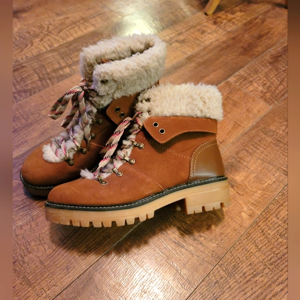 New Time And Tru Memory Foam Boots - image 2